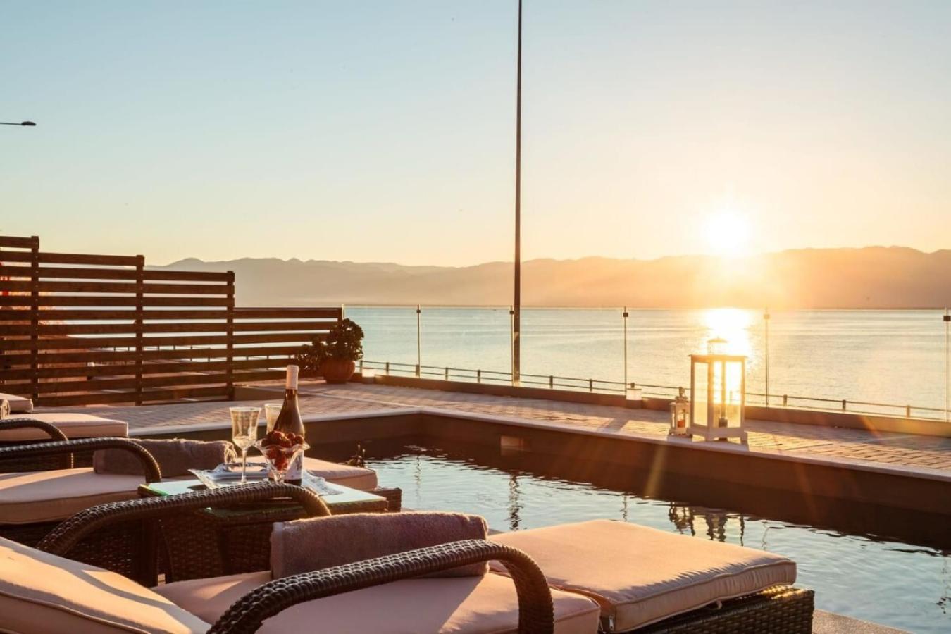 Seaside Summer Bliss - Aurora Luxury Pool Paradise Petalidi Bagian luar foto